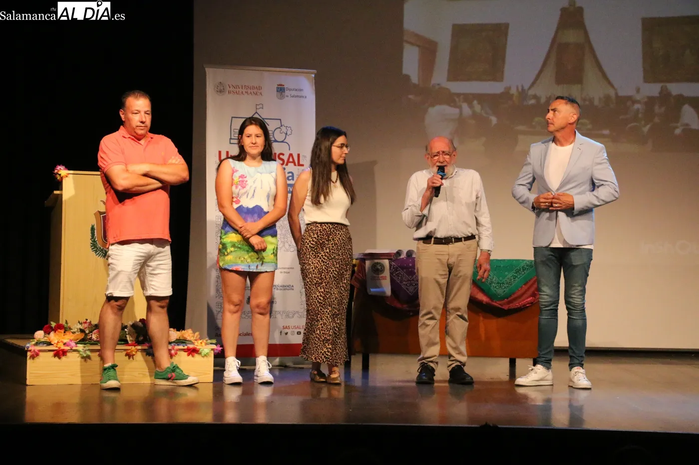 Acto de graduación de UniverUsal en Vitigudino / CORRAL 
