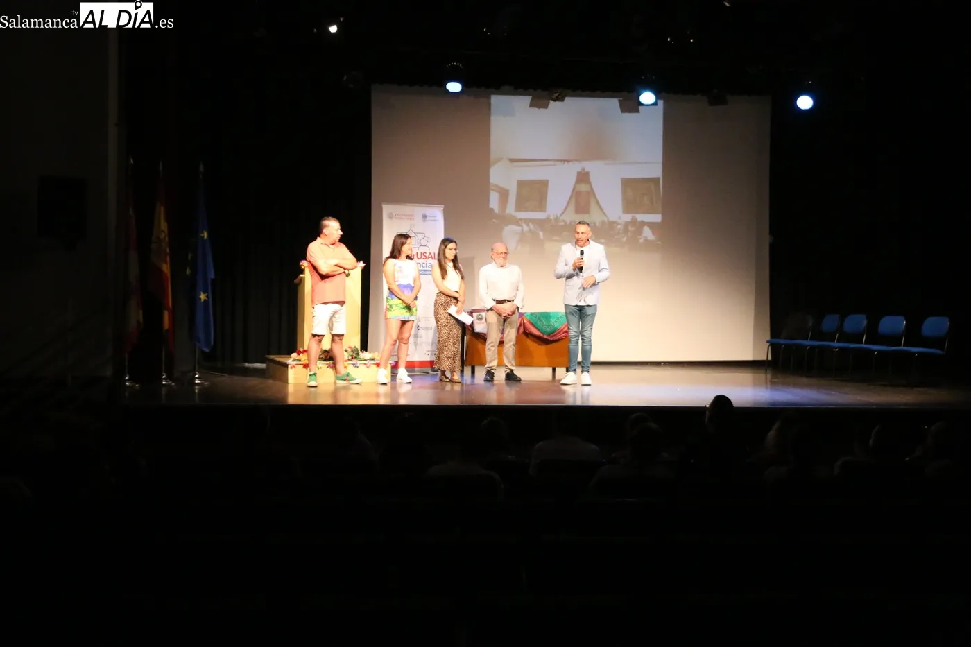 Acto de graduación de UniverUsal en Vitigudino / CORRAL 