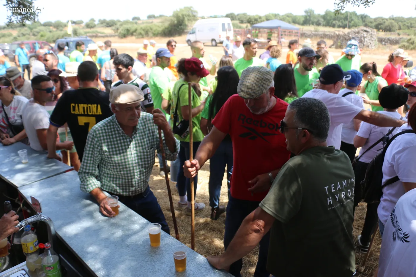 Emoción en el 'apartasdo de la corrida' en El Monte, en Hinojosa de Duero / CORRAL