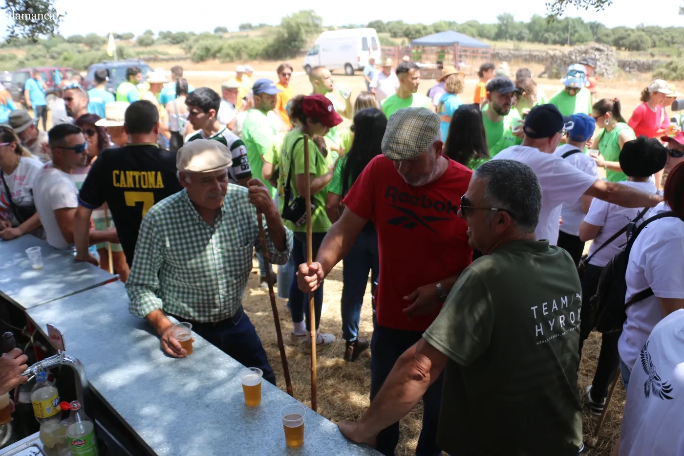 Emoción en el 'apartasdo de la corrida' en El Monte, en Hinojosa de Duero / CORRAL