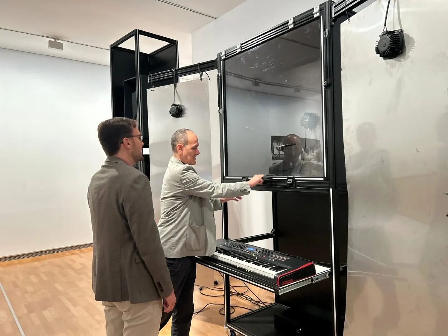 Foto 2 - El DA2 estrena 'Artefactos sonoros', una reflexi&oacute;n sobre la identidad musical anal&oacute;gica