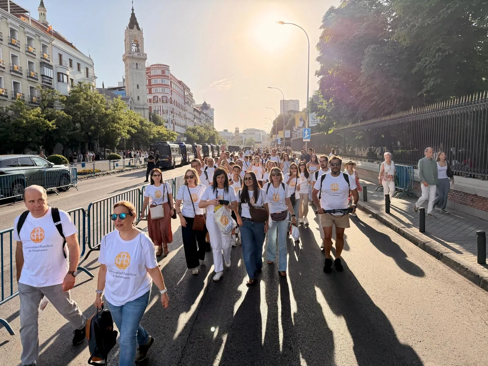 Foto 6 - Profesores y alumnos de la UPSA arropan al Papa en Madrid bajo el lema 'La Ponti con el Papa'