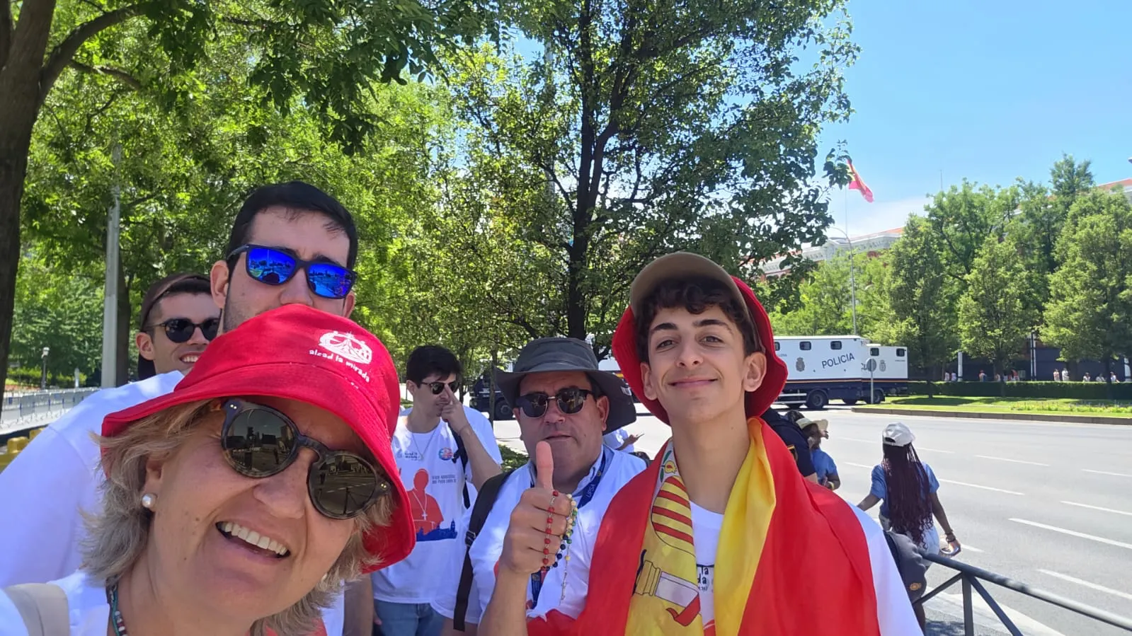 Foto 3 - Profesores y alumnos de la UPSA arropan al Papa en Madrid bajo el lema 'La Ponti con el Papa'