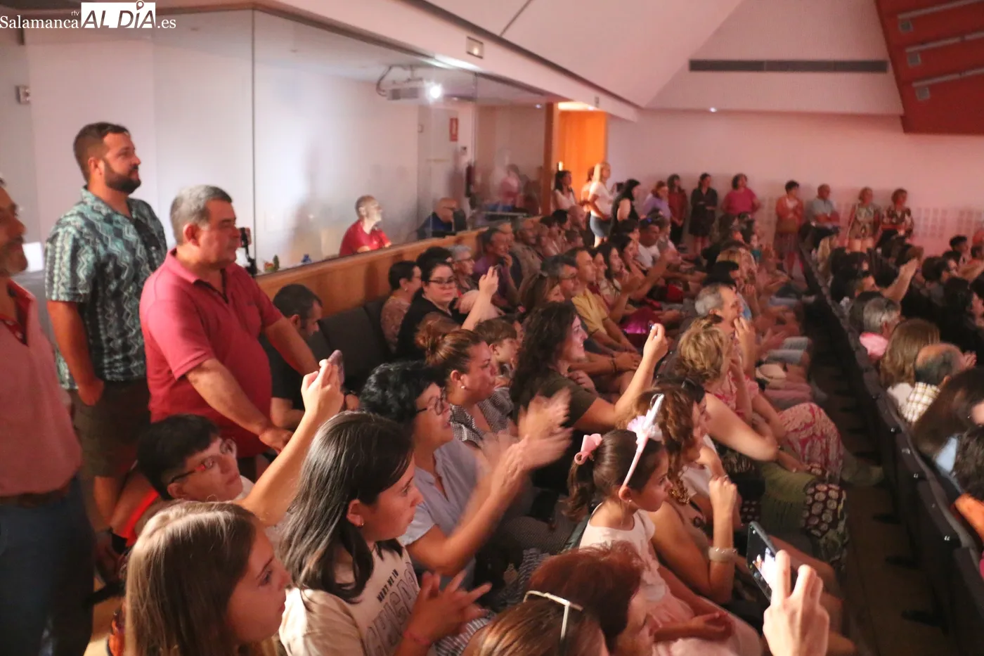 Actuación fin de curso de la Escuela de Baile Alborea en Vitigudino / CORRAL 