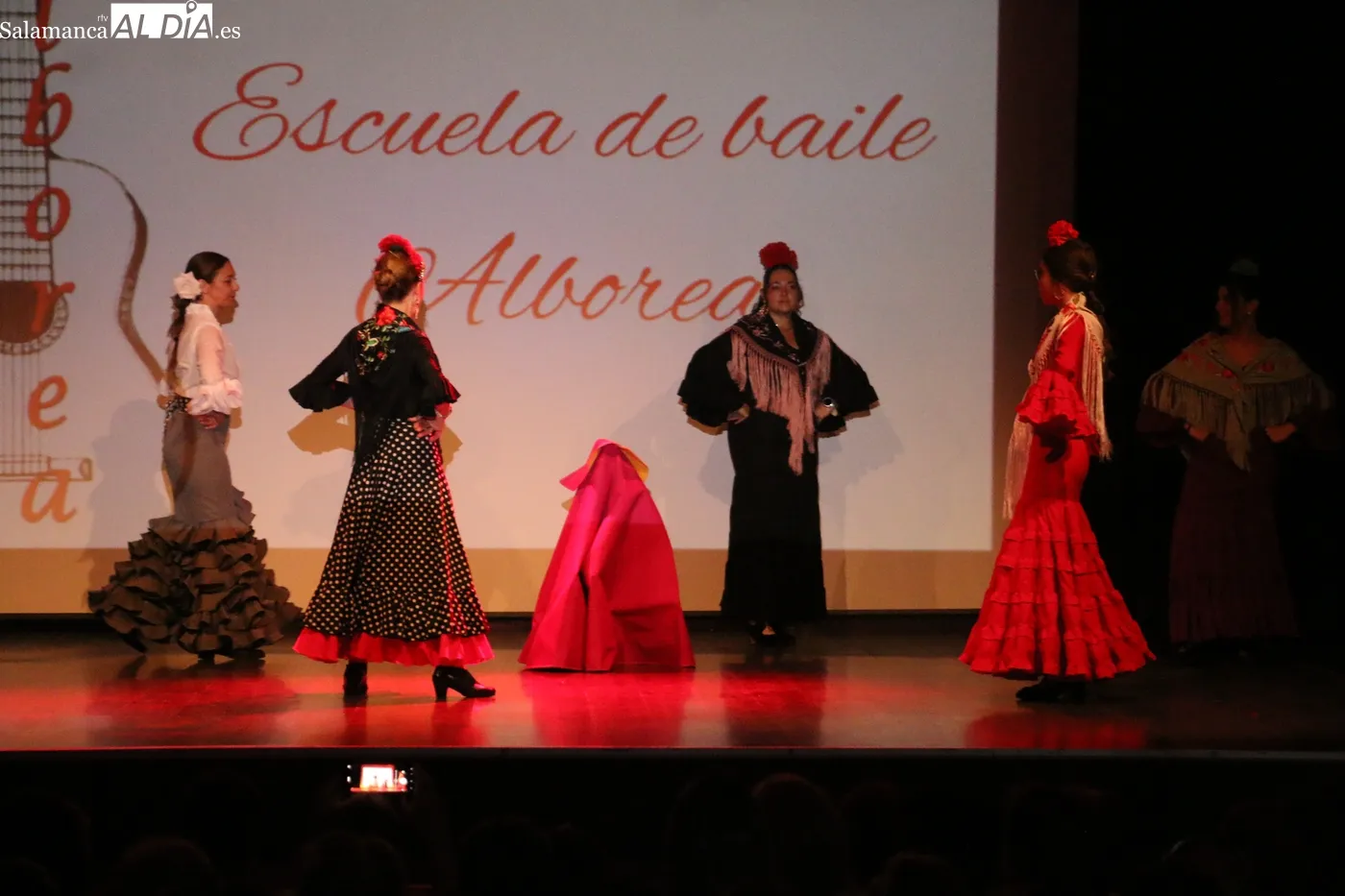 Actuación fin de curso de la Escuela de Baile Alborea en Vitigudino / CORRAL 