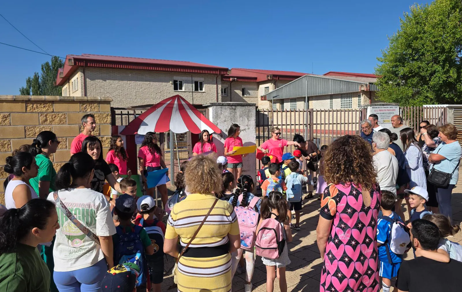 Foto 10 - M&aacute;s de 300 ni&ntilde;os y j&oacute;venes inician el programa 'Verano en Guijuelo'