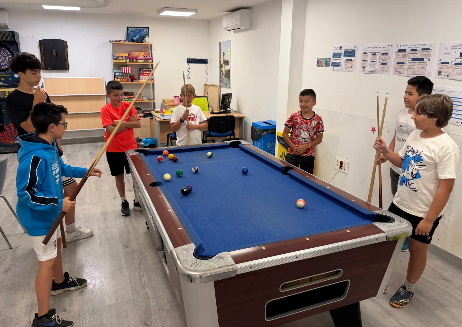 Foto 8 - M&aacute;s de 300 ni&ntilde;os y j&oacute;venes inician el programa 'Verano en Guijuelo'