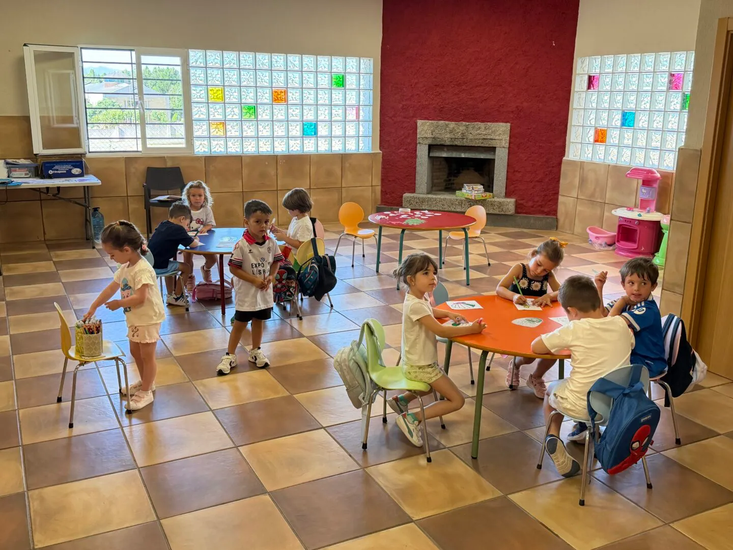 Foto 3 - M&aacute;s de 300 ni&ntilde;os y j&oacute;venes inician el programa 'Verano en Guijuelo'