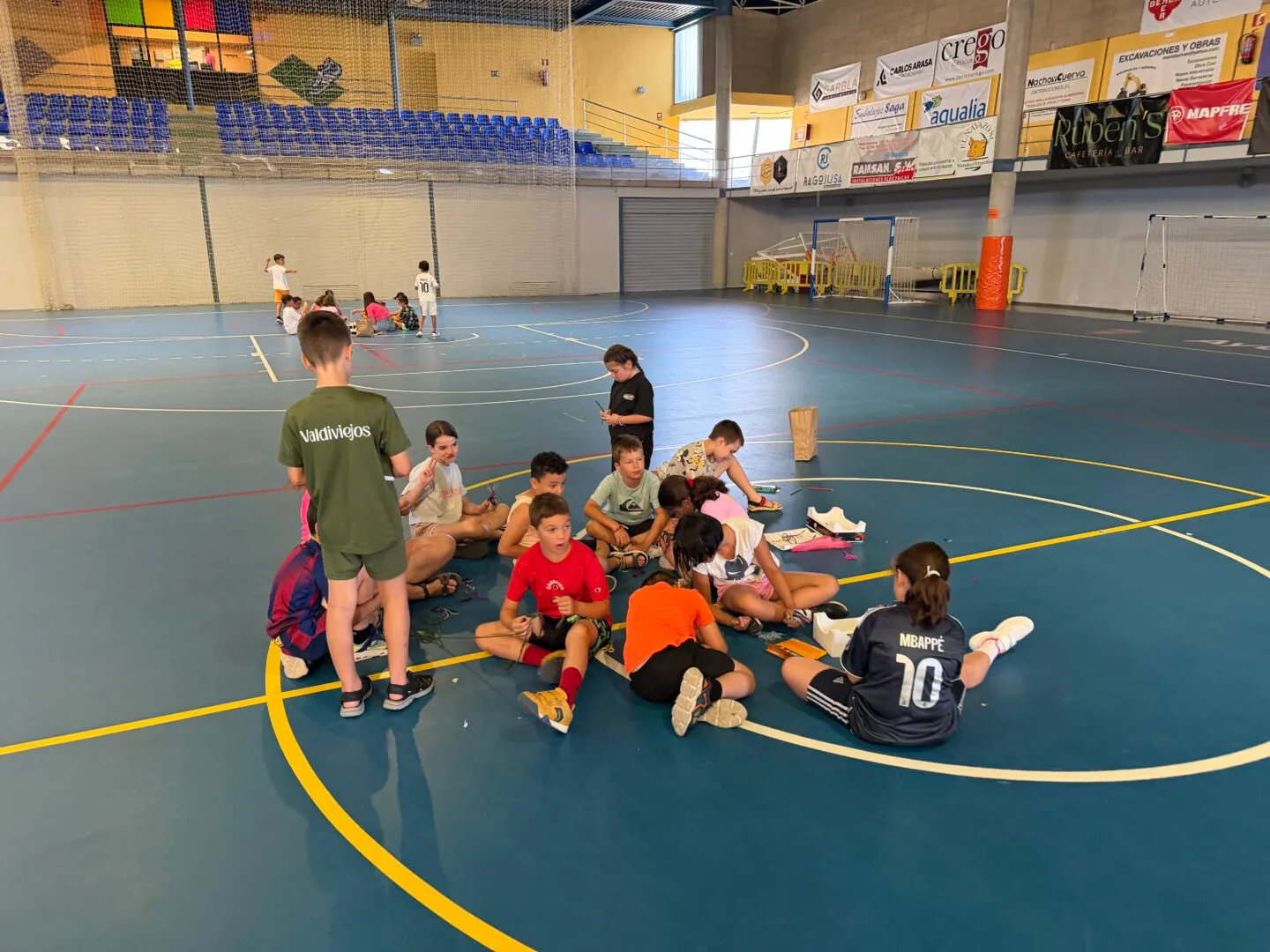 Foto 2 - M&aacute;s de 300 ni&ntilde;os y j&oacute;venes inician el programa 'Verano en Guijuelo'