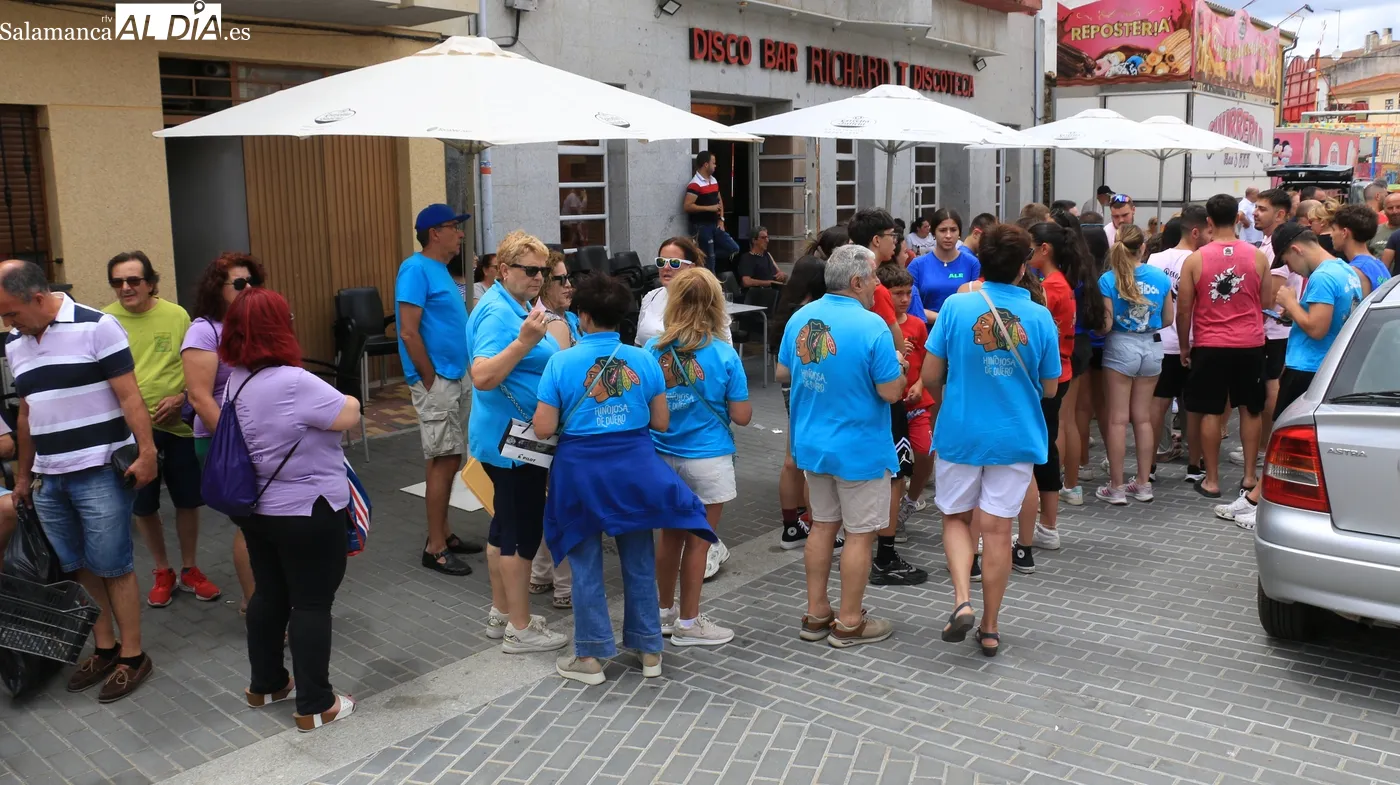 Una paella de 400 raciones se convertía en el eje central de las fiestas este jueves / CORRAL