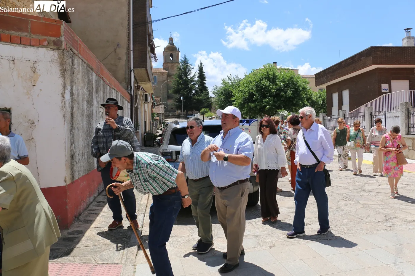Convite en el parque de abajo tras la misa / CORRAL