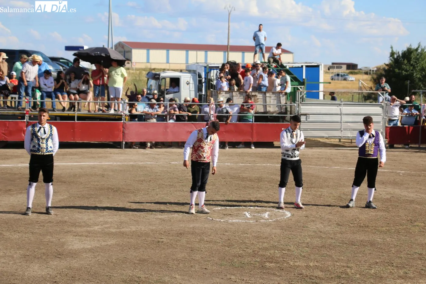 Festejo taurino en Villar de Peralonso