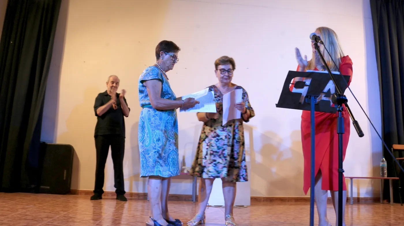 Foto 11 - Jos&eacute; Ignacio Tamayo gana el XXV Certamen Literario 'Carmen Mart&iacute;n Gaite' de Lumbrales