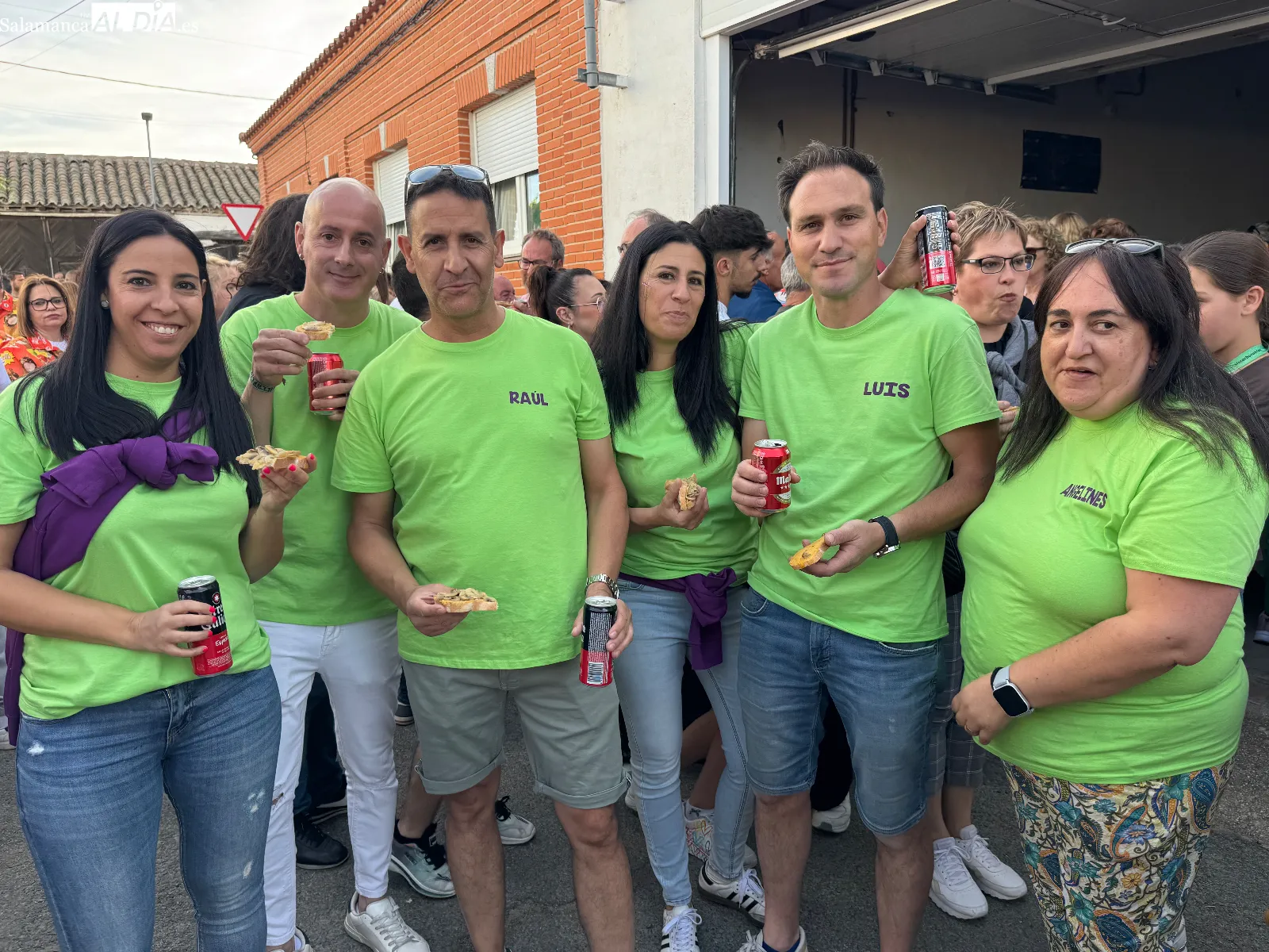 Foto 3 - Las pe&ntilde;as y el ambiente multitudinario ponen en marcha las fiestas del Corpus en El Campo de Pe&ntilde;aranda