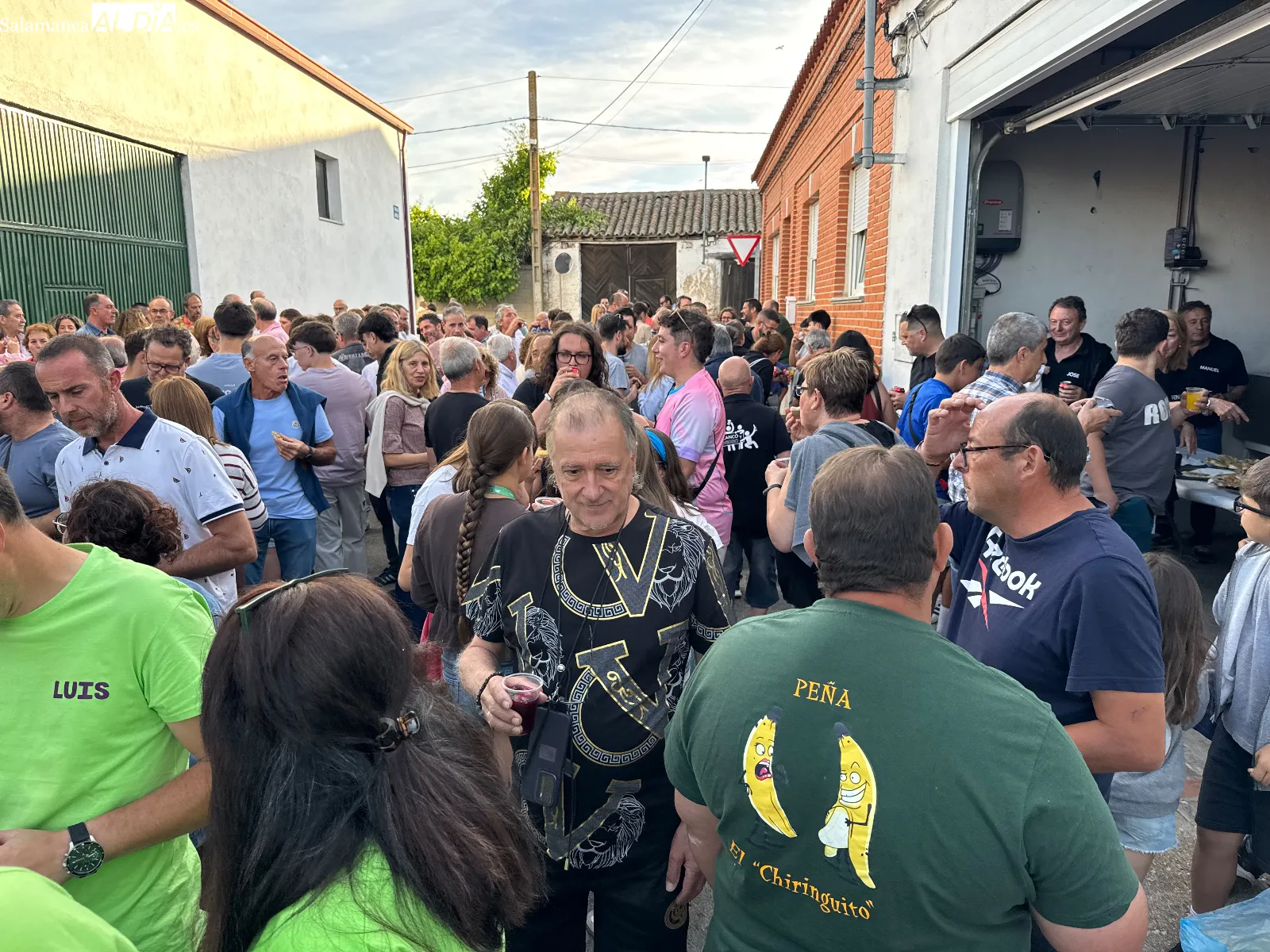 Foto 5 - Las pe&ntilde;as y el ambiente multitudinario ponen en marcha las fiestas del Corpus en El Campo de Pe&ntilde;aranda