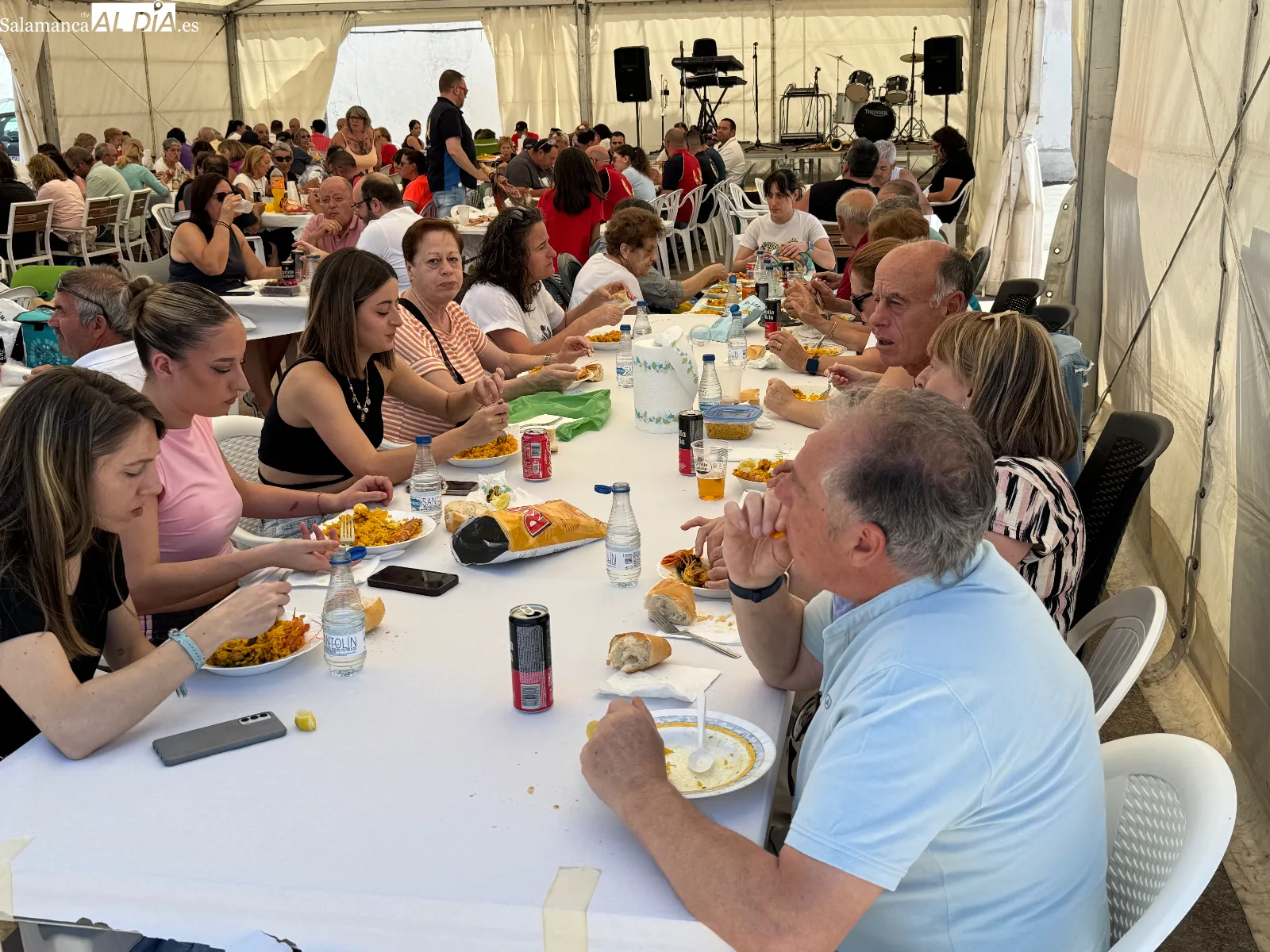 Foto 5 - El Campo de Pe&ntilde;aranda despide las fiestas del Corpus &lsquo;en familia&rsquo; con una multitudinaria paellada popular