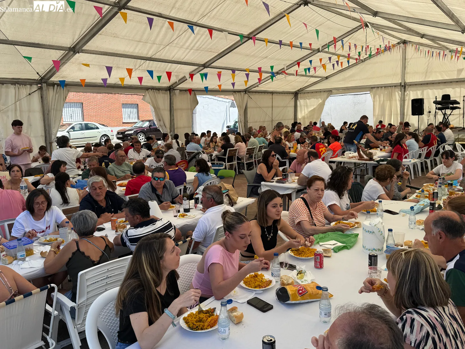 Foto 2 - El Campo de Pe&ntilde;aranda despide las fiestas del Corpus &lsquo;en familia&rsquo; con una multitudinaria paellada popular