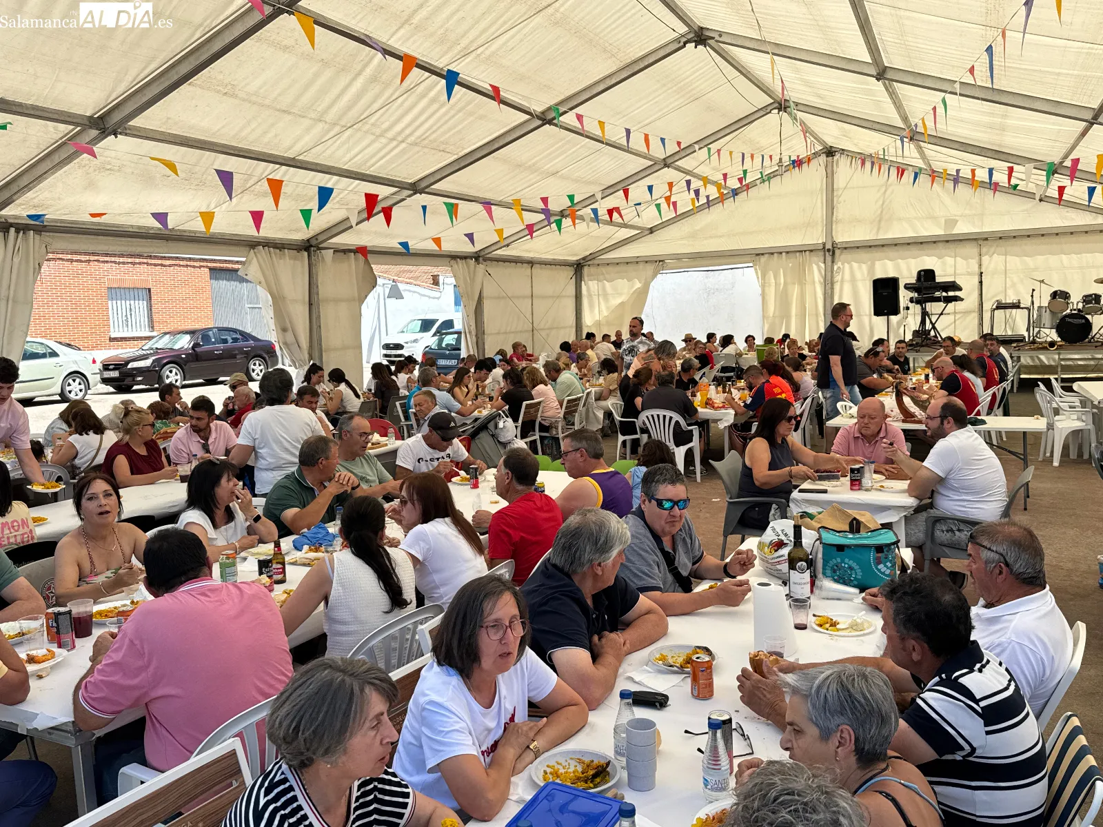 Foto 3 - El Campo de Pe&ntilde;aranda despide las fiestas del Corpus &lsquo;en familia&rsquo; con una multitudinaria paellada popular