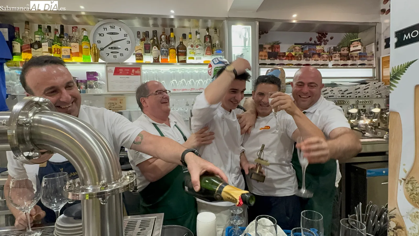 Foto 3 - El cocinero pe&ntilde;arandino &Aacute;lex Marcos, campe&oacute;n del 25&ordm; Concurso de Pinchos de Salamanca