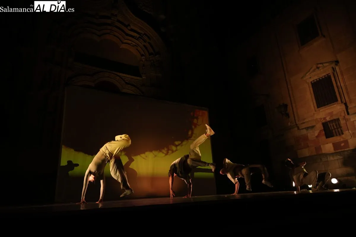 Las compañías vascas Logela y Circle of Trust han clausurado la última edición del Festival Fácyl en Salamanca. Foto de David Sañudo