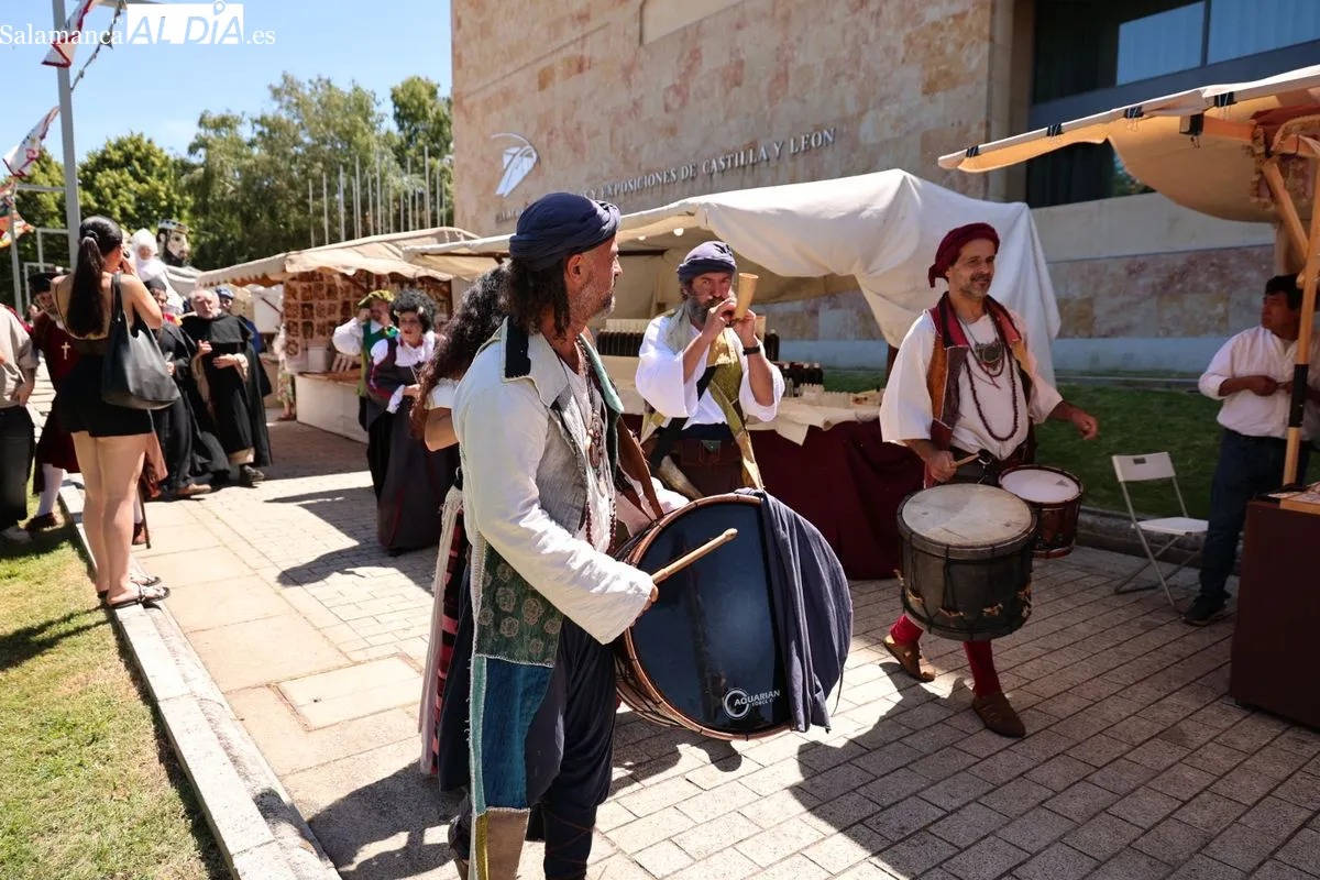 Inauguración del Mercado Colombino en la Vaguada de la Palma. Foto de David Sañudo