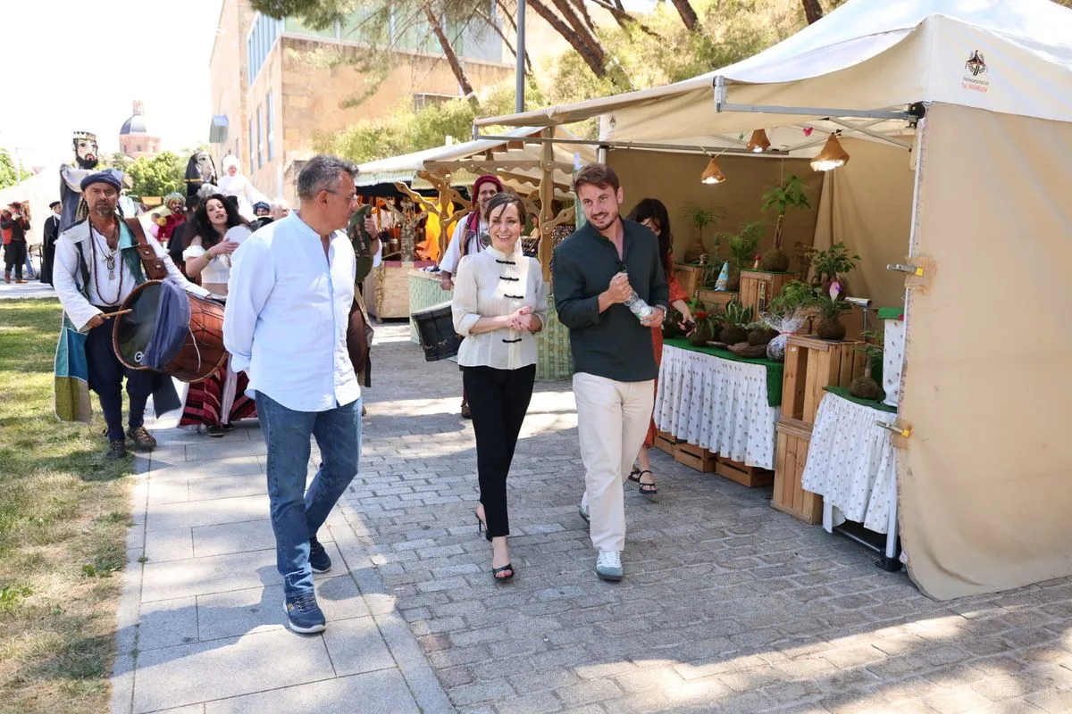 Inauguración del Mercado Colombino en la Vaguada de la Palma. Foto de David Sañudo