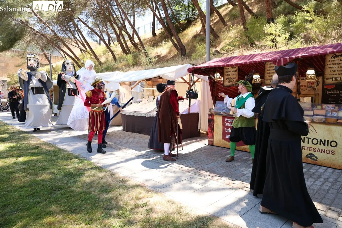 Inauguración del Mercado Colombino en la Vaguada de la Palma. Foto de David Sañudo