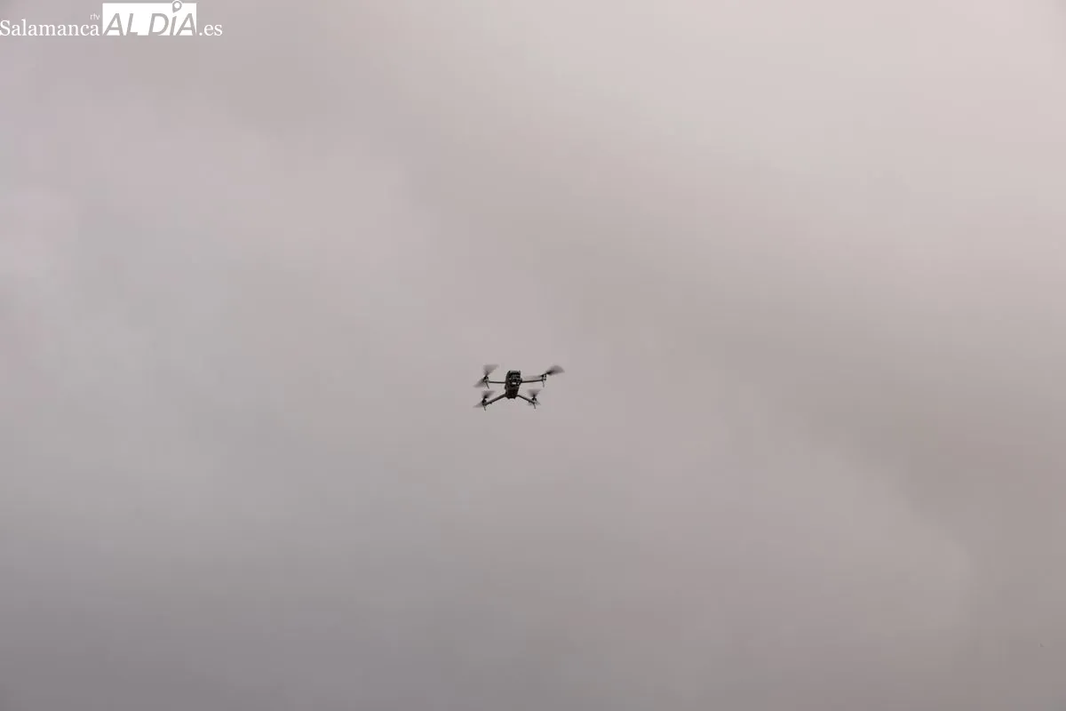 Dron con IA donado por Caja Rural de Salamanca a la Policía Nacional en Salamanca, capaz de reconocer personas. Foto de David Sañudo
