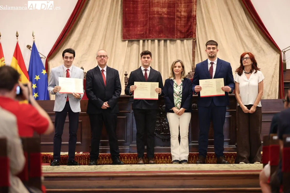 Entrega en el Paraninfo de los Premios Extraordinarios de Grado de la USAL. Foto de David Sañudo