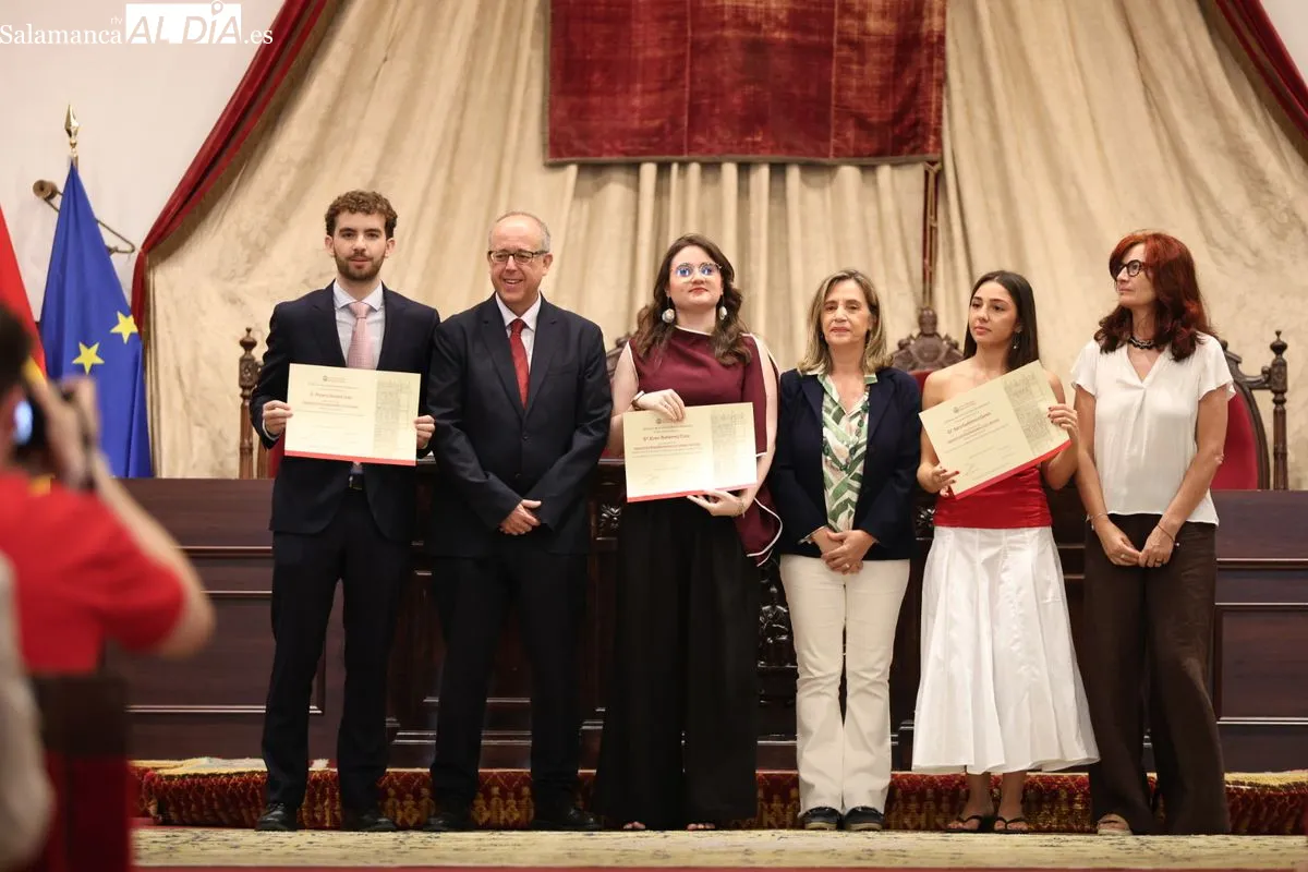 Entrega en el Paraninfo de los Premios Extraordinarios de Grado de la USAL. Foto de David Sañudo