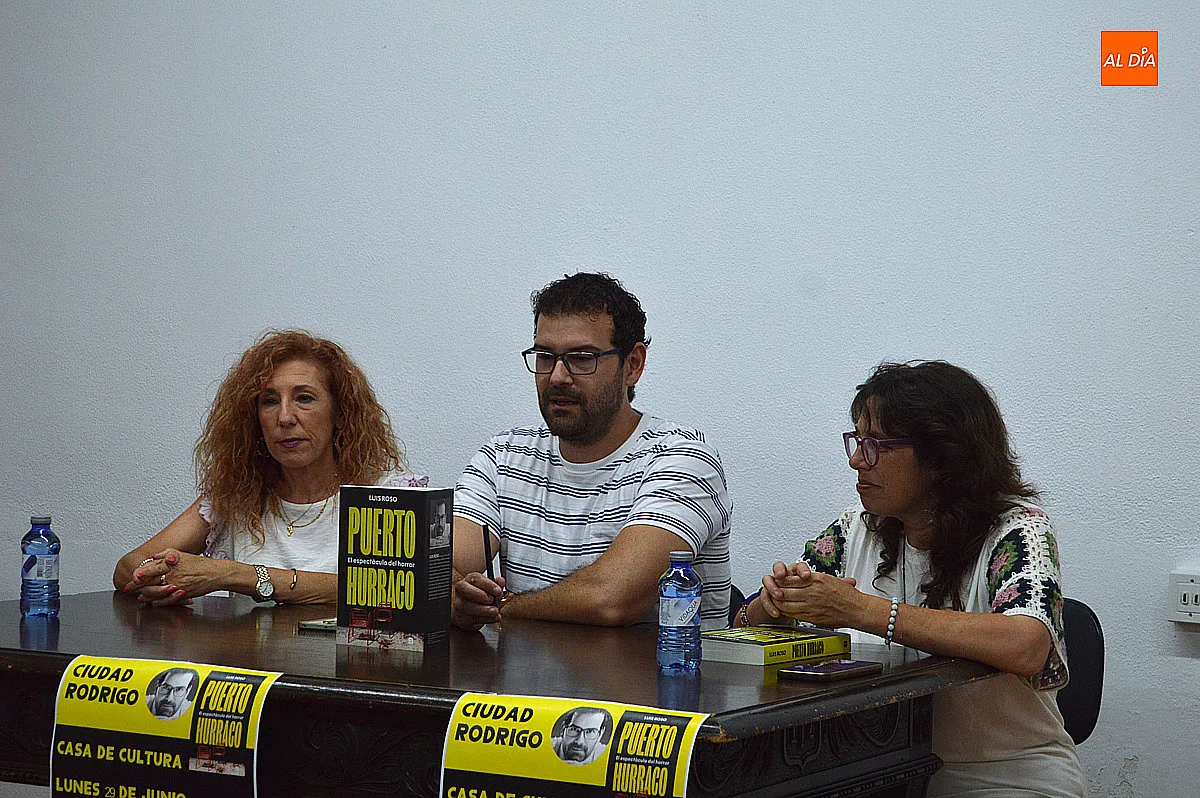 Foto 2 - Luis Roso presenta en Ciudad Rodrigo su ensayo sobre la matanza de Puerto Hurraco