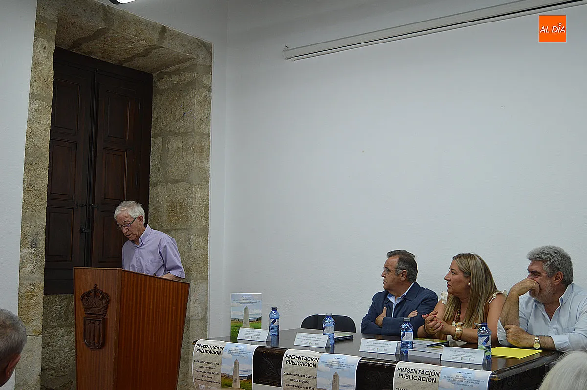 Presentación del libro en la Casa de la Cultura de Ángel Iglesias Ovejero 