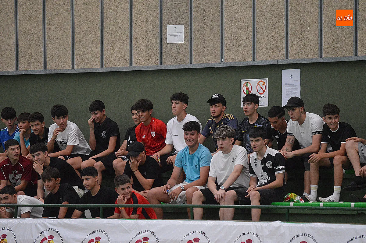Foto 12 - El II Torneo de F&uacute;tbol Sala de Ciudad Rodrigo arranc&oacute; con una intensa jornada de 13 partidos