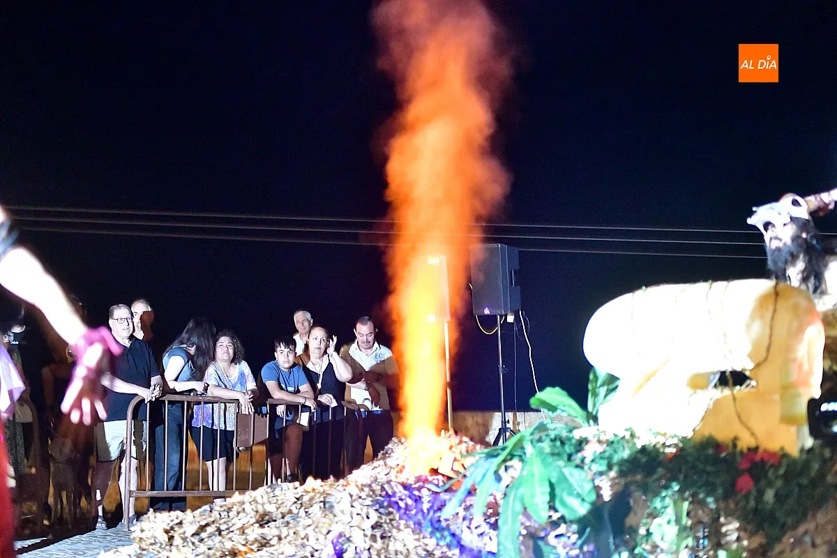 Obra teatral en la noche mágica de San Juan