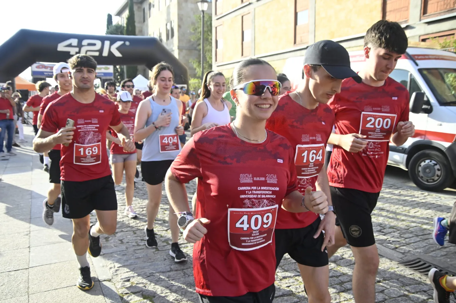 GALERÍA DE FOTOS | María Gómez Hernández y Alberto Marcos Rodríguez ganan la III Carrera por la Investigación la Transferencia de la USAL  
