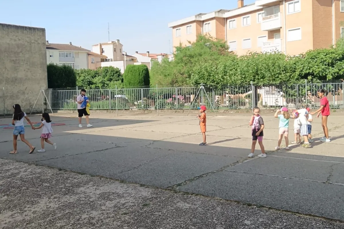 Divertida yincana fin de curso en el CEIP Manuel Moreno Blanco de Vitigudino 