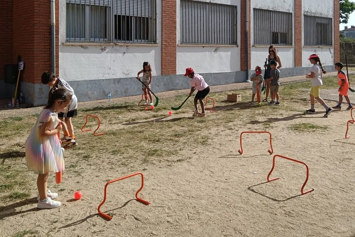 Divertida yincana fin de curso en el CEIP Manuel Moreno Blanco de Vitigudino 