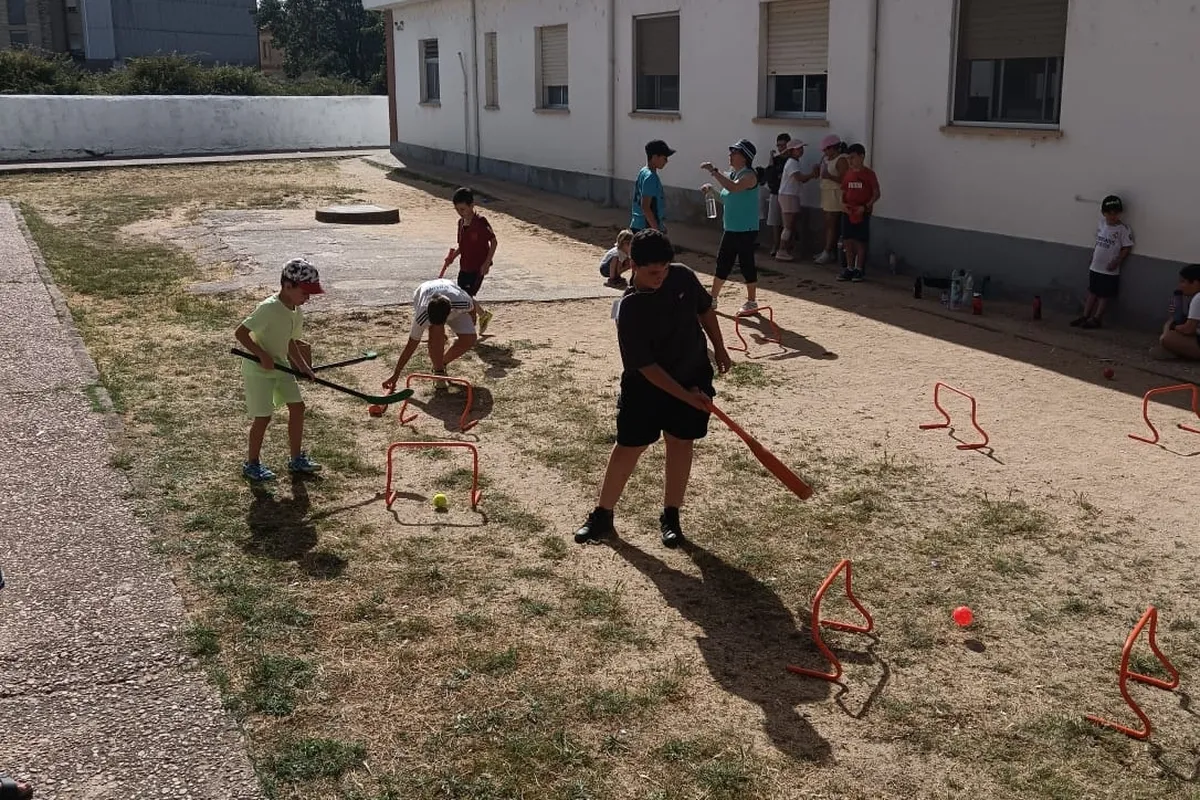 Divertida yincana fin de curso en el CEIP Manuel Moreno Blanco de Vitigudino 