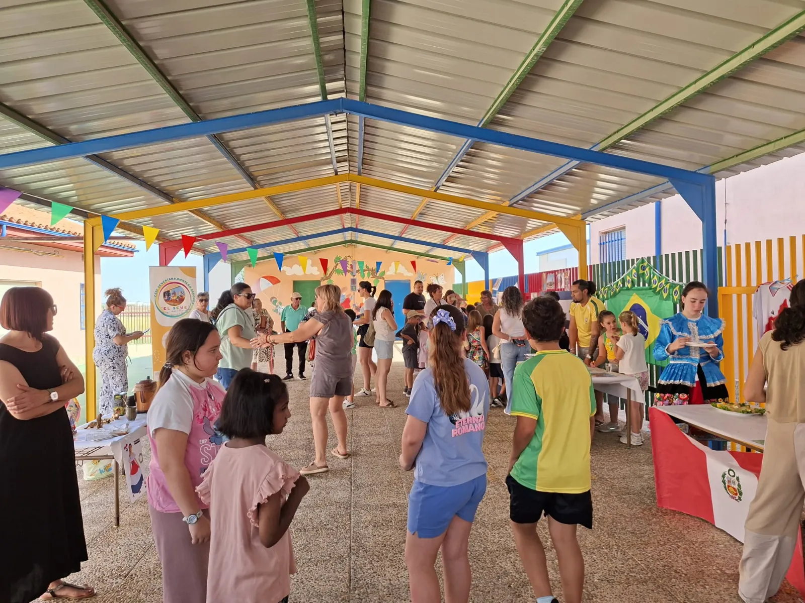 Foto 3 - El CEIP Severiano Montero S&aacute;nchez celebra la Feria de las Culturas como cierre del proyecto educativo anual &ldquo;Tour Maravillas&rdquo;