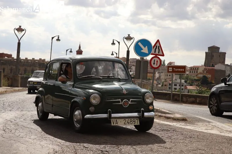 Foto 11 - Joyas sobre ruedas: el motor hist&oacute;rico toma las calles de Alba de Tormes con AutoRetro