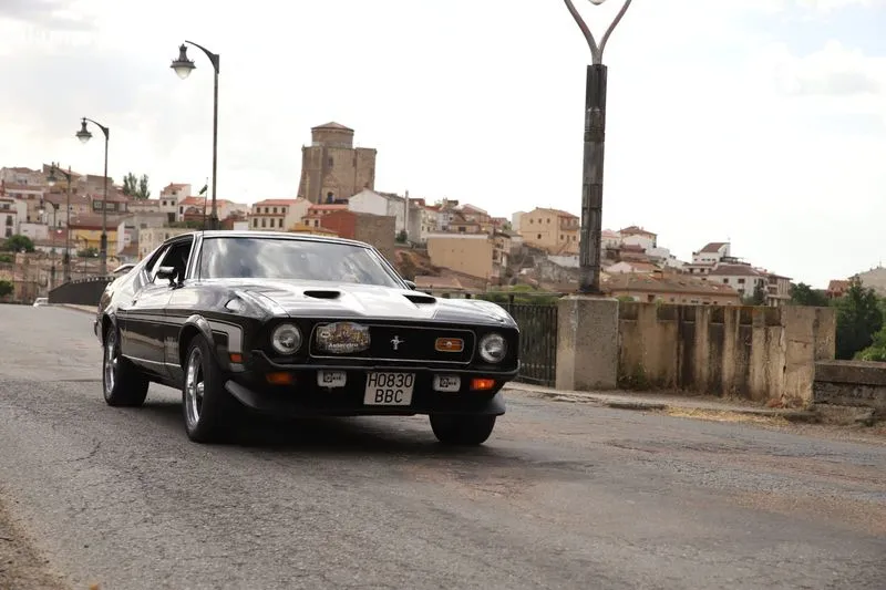 Foto 15 - Joyas sobre ruedas: el motor hist&oacute;rico toma las calles de Alba de Tormes con AutoRetro