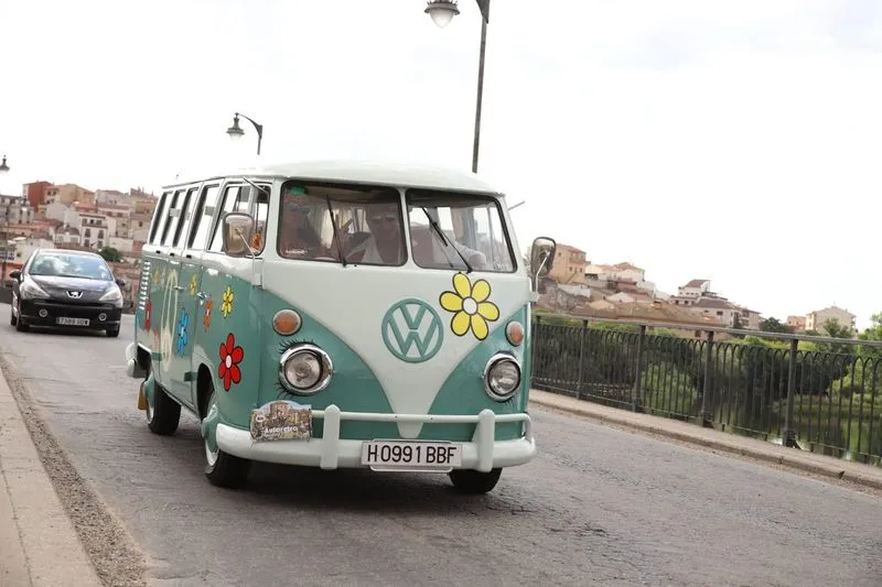 Foto 10 - Joyas sobre ruedas: el motor hist&oacute;rico toma las calles de Alba de Tormes con AutoRetro