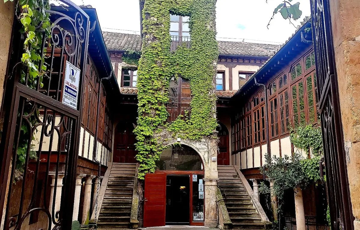 Salamanca impulsa un turismo más sostenible con nuevas actuaciones en torno al patrimonio, la digitalización y el río Tormes