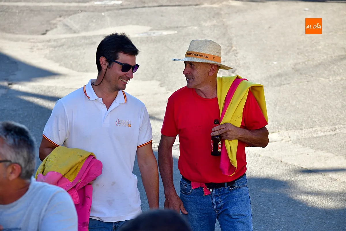 Capea popular en Robleda por San Juan