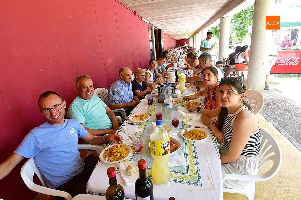 Sanjuanejo fiestas San Juan paella