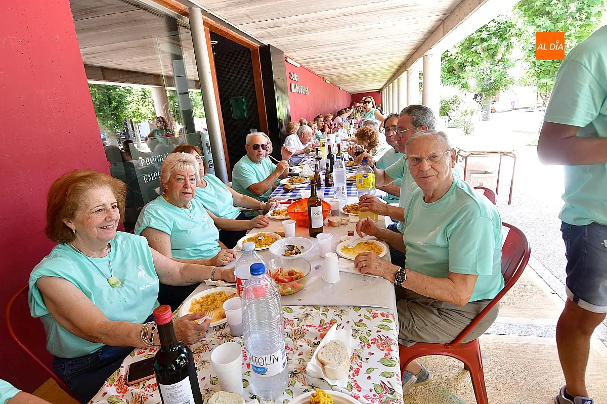Sanjuanejo fiestas San Juan paella