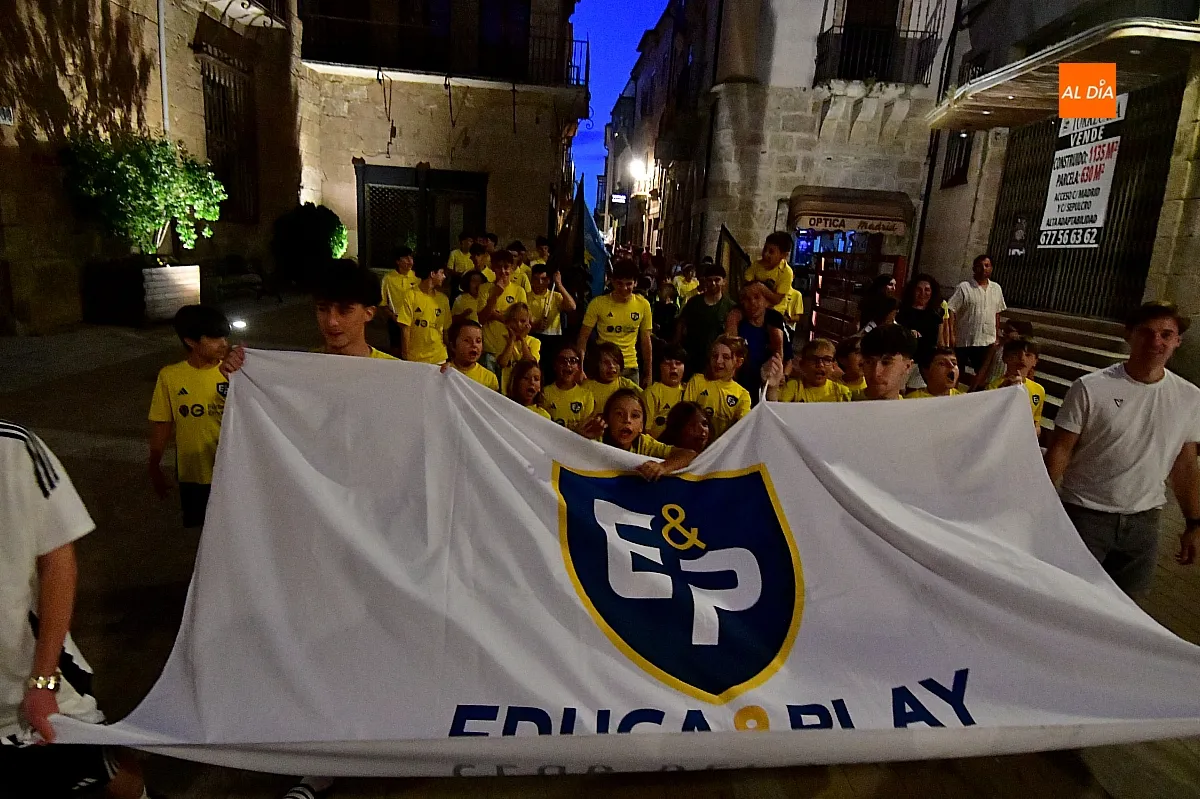 Foto 12 - El III Torneo Internacional de F&uacute;tbol Sala sit&uacute;a a Ciudad Rodrigo en el mapa deportivo internacional