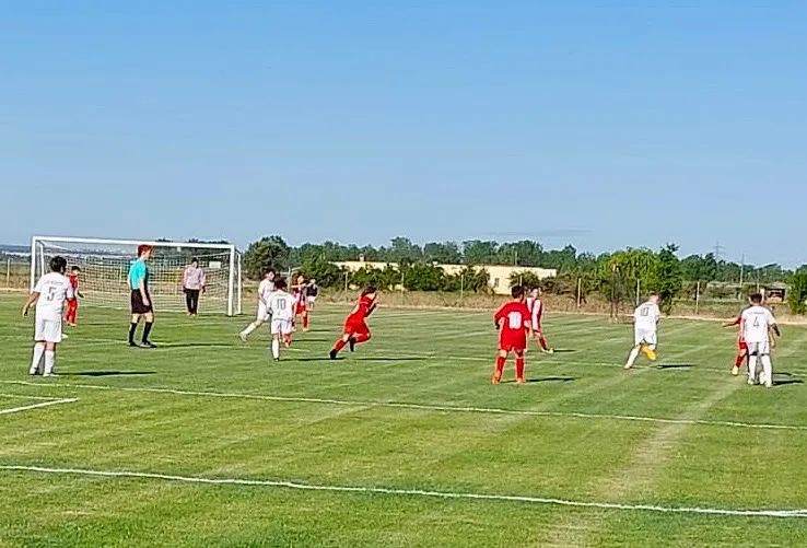 Foto 10 - Cerca de 700 personas disfrutan del deporte y el buen ambiente en el II Torneo Las Villas disputado en Babilafuente