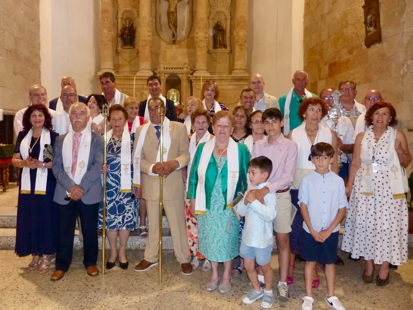 Foto 6 - Fe y devoci&oacute;n recorren las calles de Villoria en la festividad del Corpus