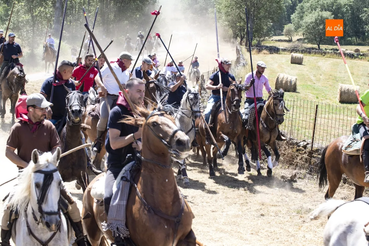 Encierro a Caballo Navasfrías por San Juan